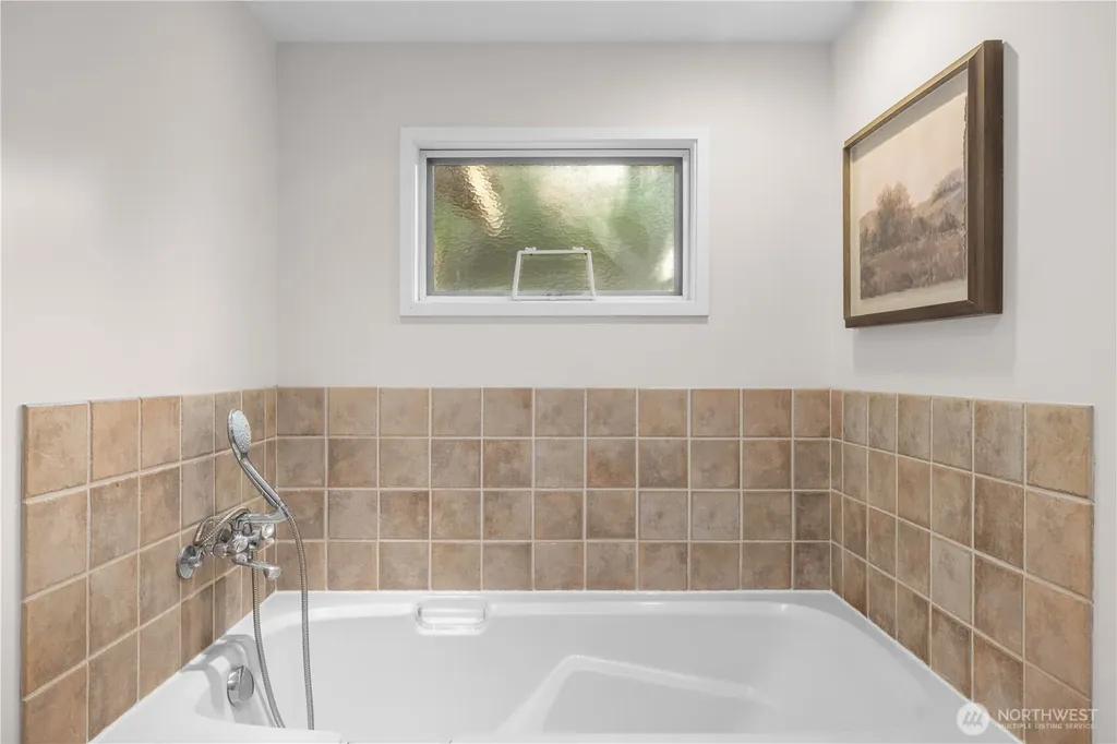 4290 Shoreclub Drive Mercer Island WA 98040