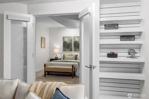 4290 Shoreclub Drive Mercer Island WA 98040