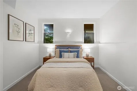 4290 Shoreclub Drive Mercer Island WA 98040