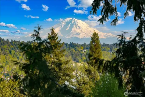 4290 Shoreclub Drive Mercer Island WA 98040
