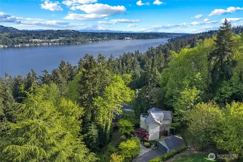 4290 Shoreclub Drive Mercer Island WA 98040