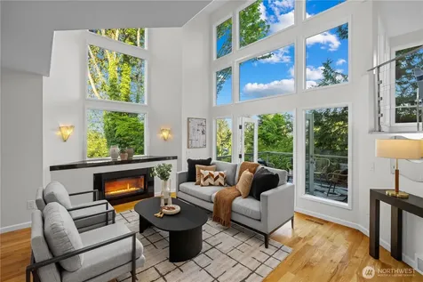4290 Shoreclub Drive Mercer Island WA 98040