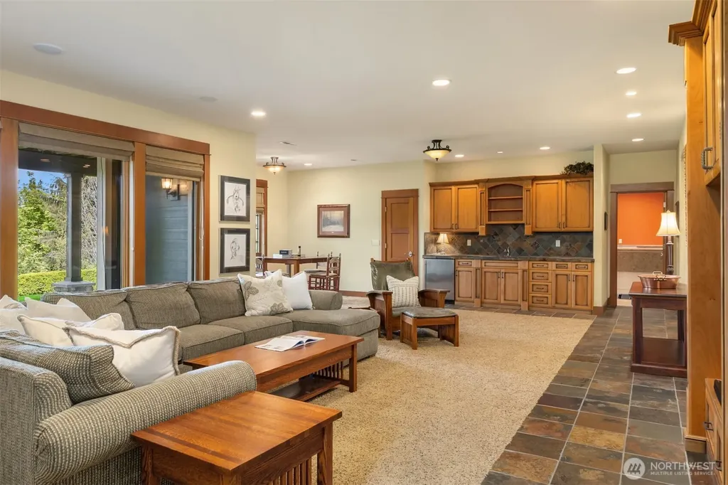 22783 Tranquility Place NE Kingston WA 98346