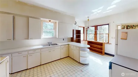 4326 E F Street Tacoma WA 98404