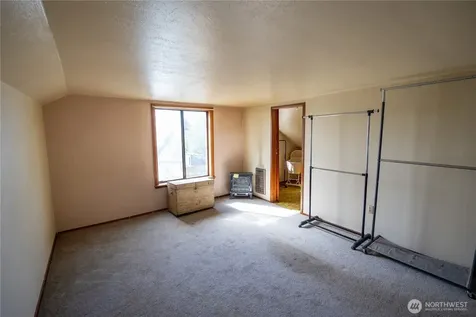 4326 E F Street Tacoma WA 98404