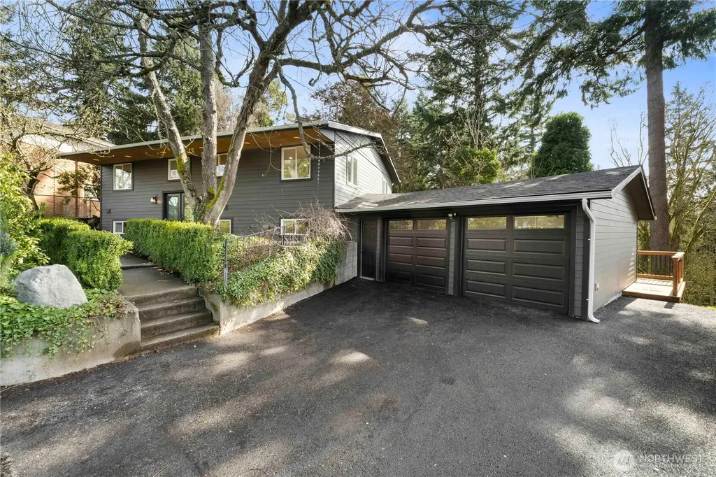 13022 15th Avenue SW Burien WA 98146