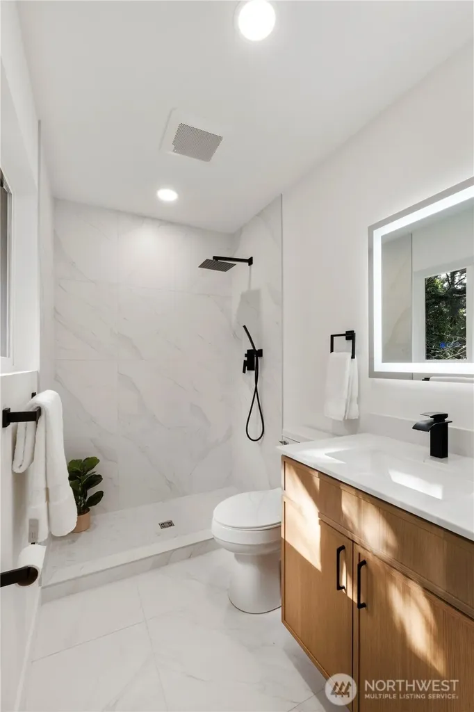 13022 15th Avenue SW Burien WA 98146