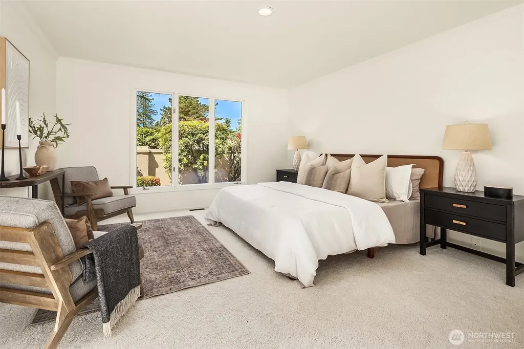 8531 Hunts Point Lane Hunts Point WA 98004