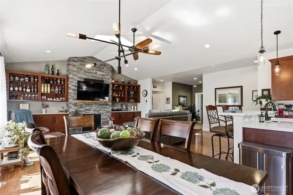 38603 Benchmark Avenue NE Hansville WA 98340