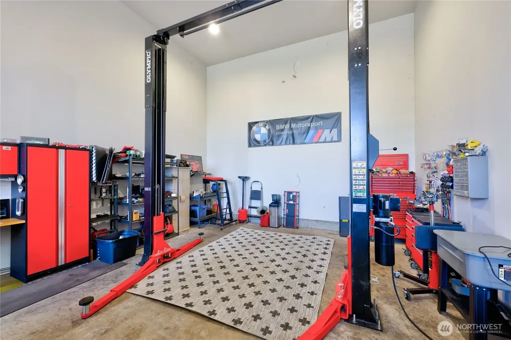 38603 Benchmark Avenue NE Hansville WA 98340