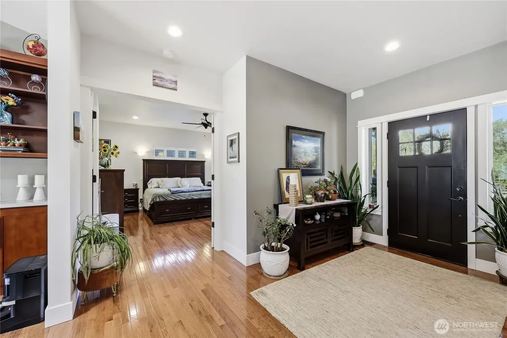 38603 Benchmark Avenue NE Hansville WA 98340