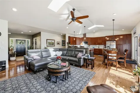 38603 Benchmark Avenue NE Hansville WA 98340