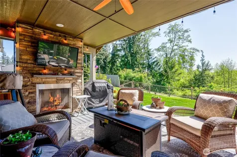 38603 Benchmark Avenue NE Hansville WA 98340