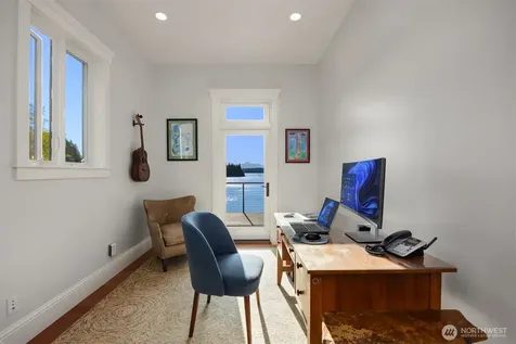6783 NE Bergman Road Bainbridge Island WA 98110