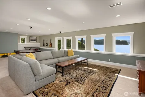 6783 NE Bergman Road Bainbridge Island WA 98110