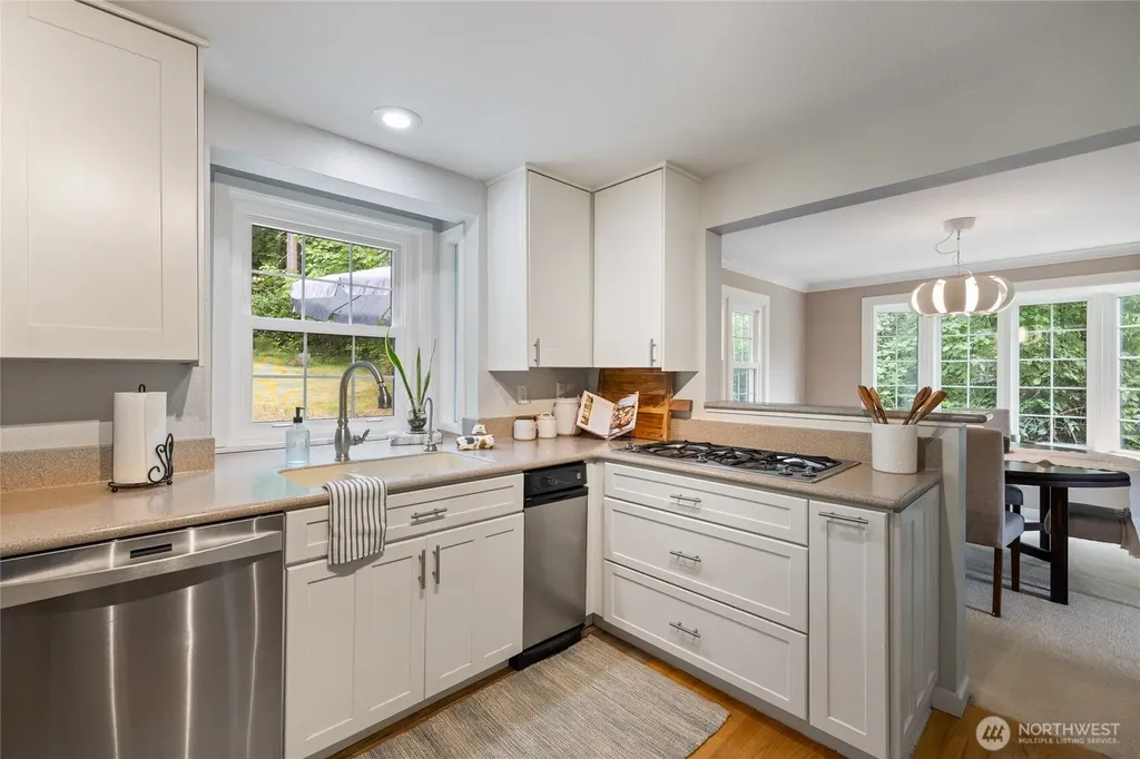 10323 Crescent Valley Drive NW Gig Harbor WA 98332