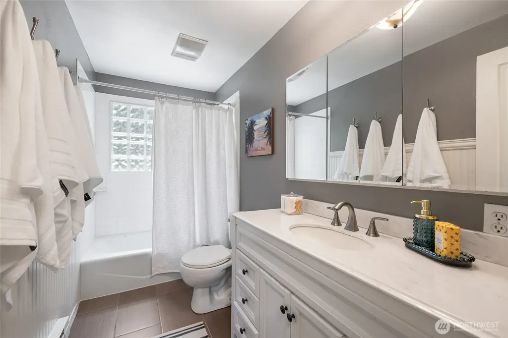 10323 Crescent Valley Drive NW Gig Harbor WA 98332