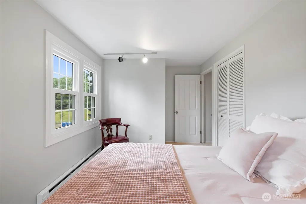 10323 Crescent Valley Drive NW Gig Harbor WA 98332