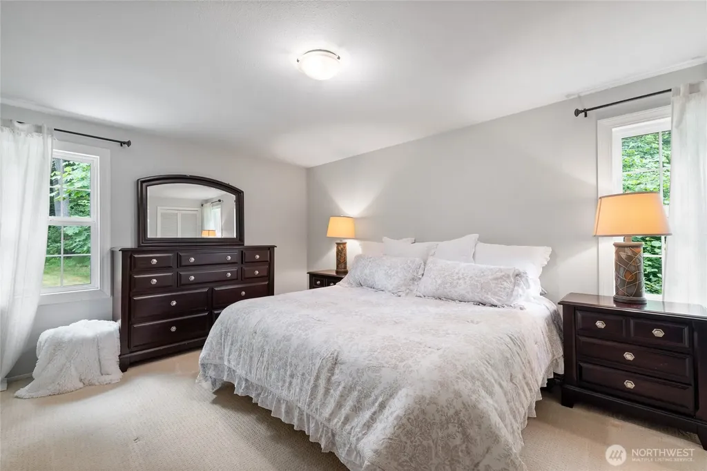 10323 Crescent Valley Drive NW Gig Harbor WA 98332