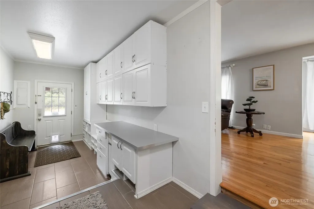 10323 Crescent Valley Drive NW Gig Harbor WA 98332