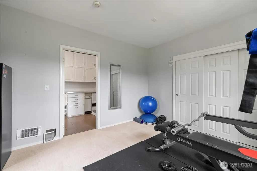10323 Crescent Valley Drive NW Gig Harbor WA 98332