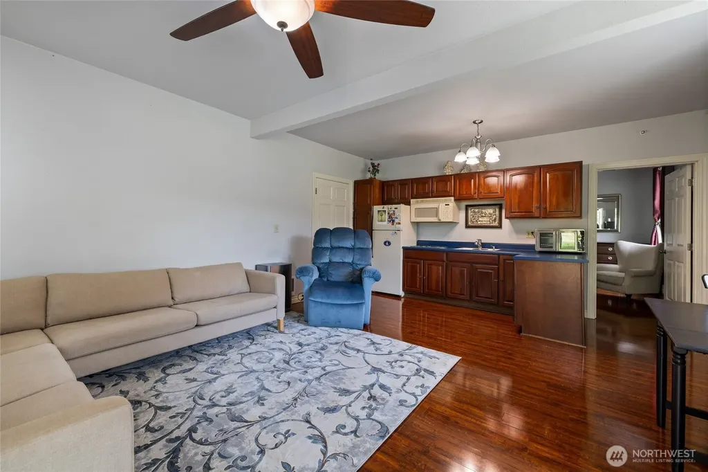 10323 Crescent Valley Drive NW Gig Harbor WA 98332