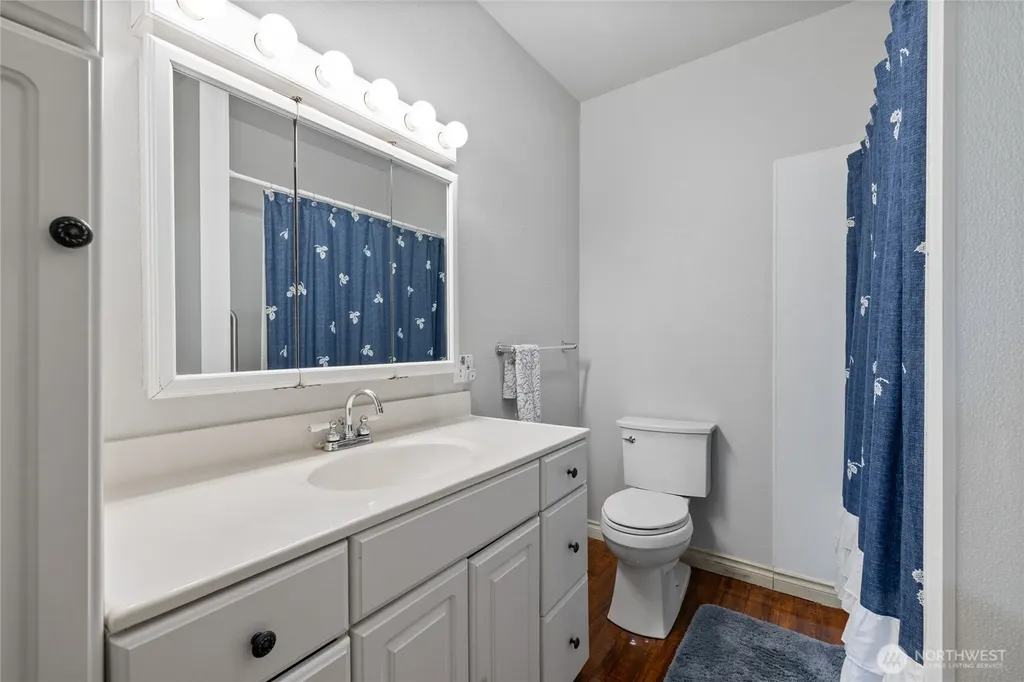 10323 Crescent Valley Drive NW Gig Harbor WA 98332