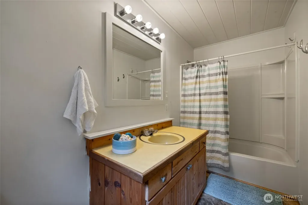 17426 SE 60th Street Bellevue WA 98006