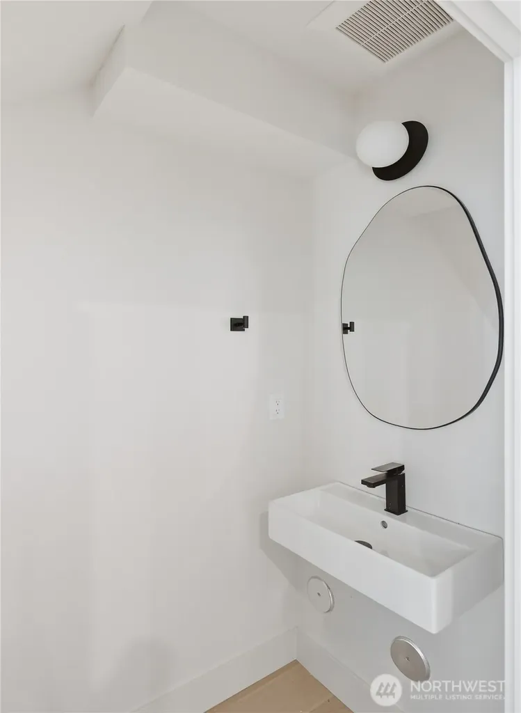 324 NW 80th Street Seattle WA 98117