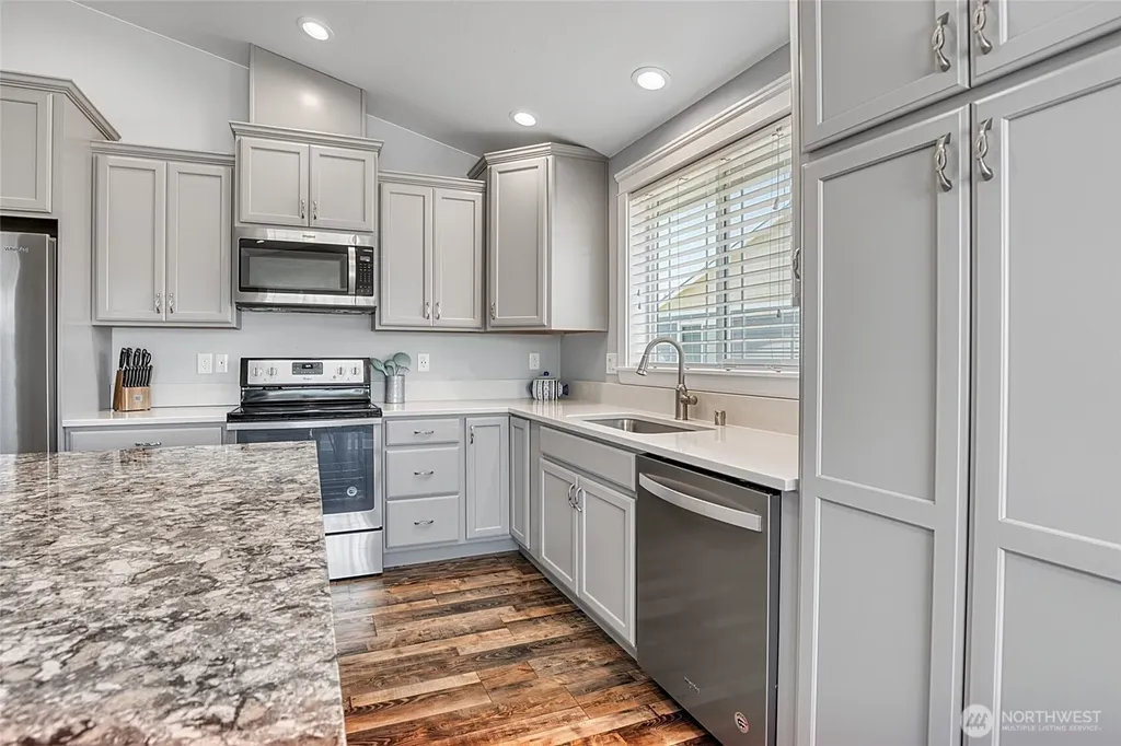399 Seashore Street SW Ocean Shores WA 98569