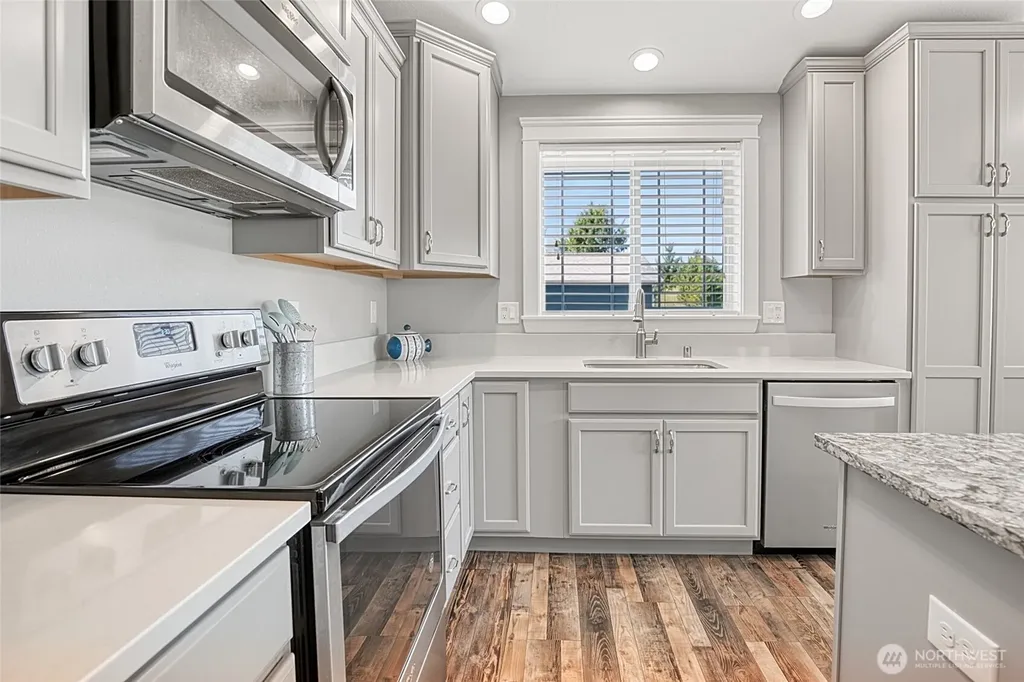 399 Seashore Street SW Ocean Shores WA 98569