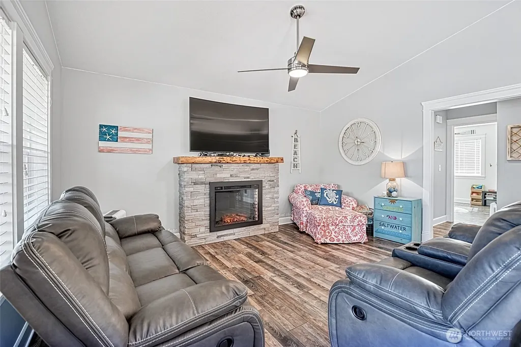 399 Seashore Street SW Ocean Shores WA 98569