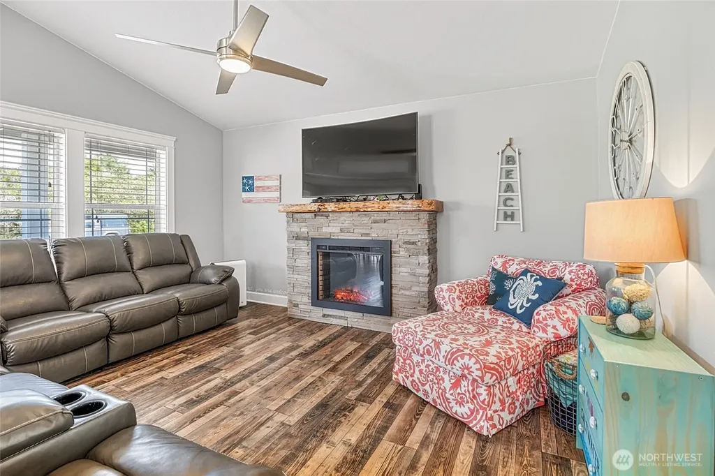 399 Seashore Street SW Ocean Shores WA 98569