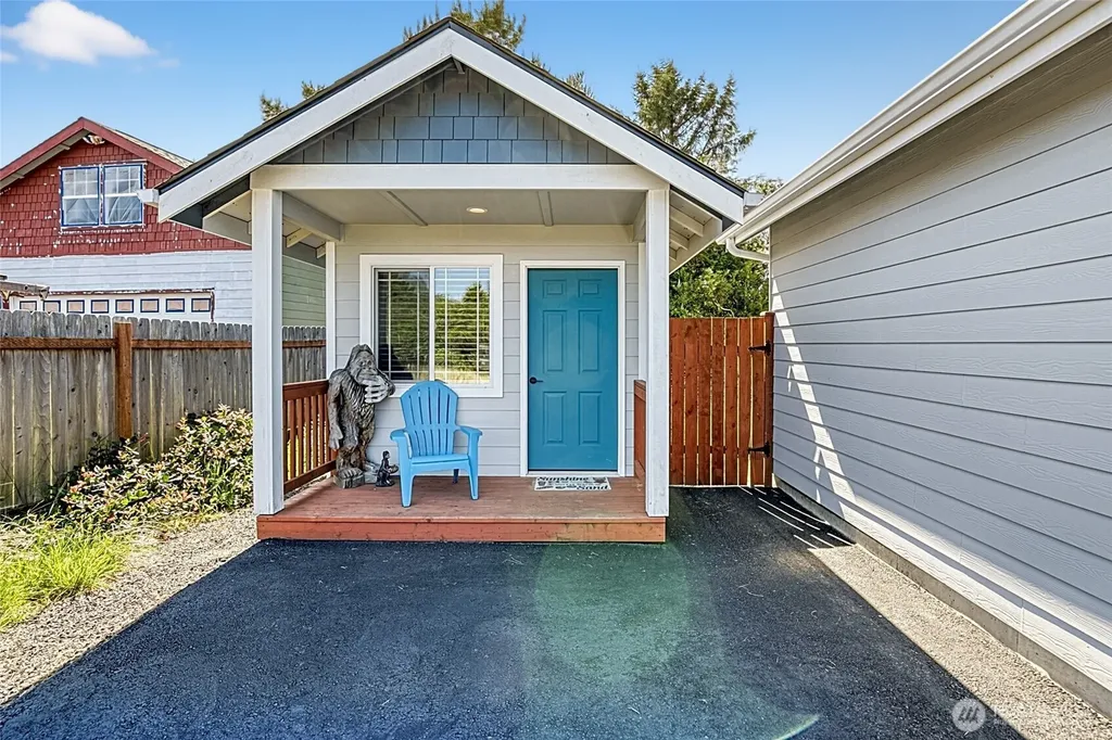 399 Seashore Street SW Ocean Shores WA 98569