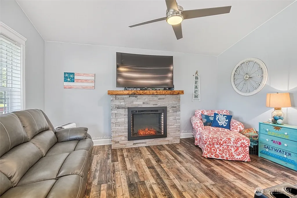 399 Seashore Street SW Ocean Shores WA 98569