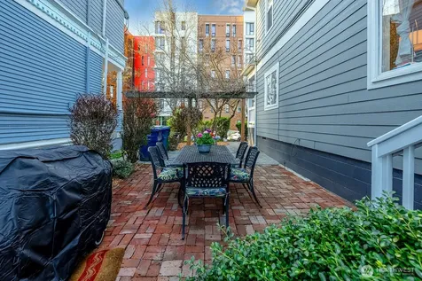 2315 E Spring Street Seattle WA 98122