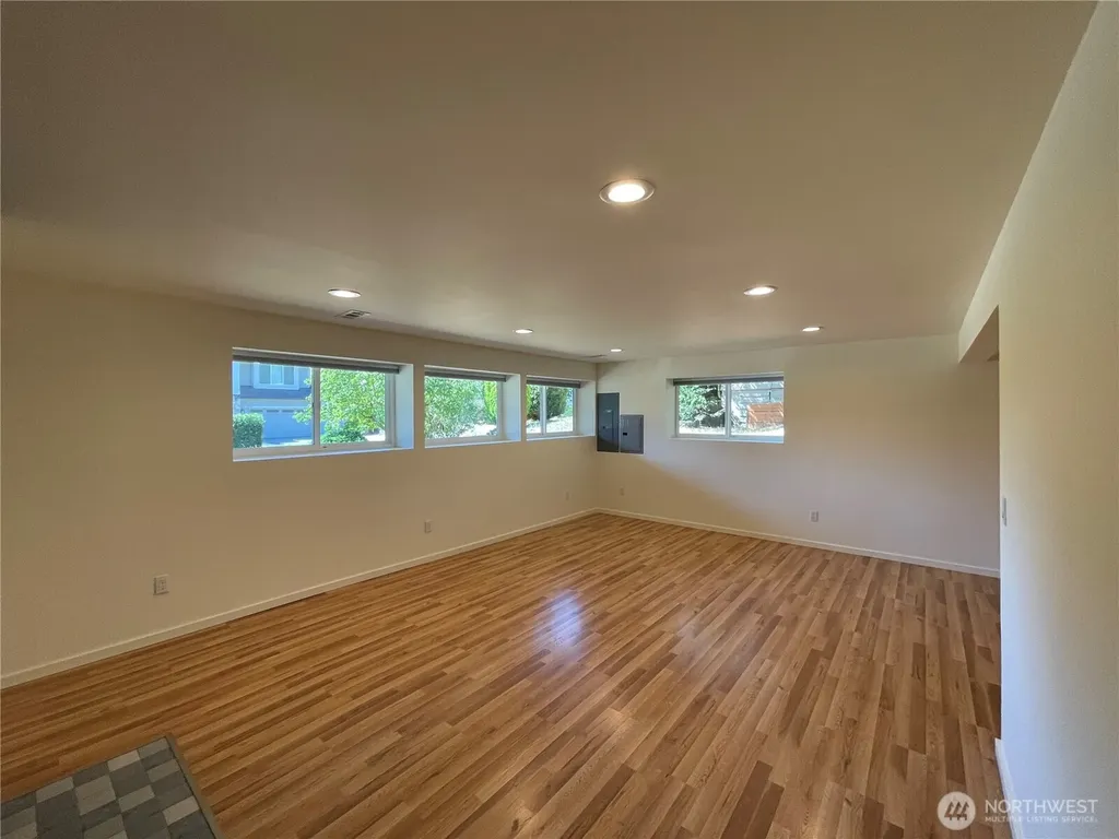 12456 SE 27th Street Bellevue WA 98005