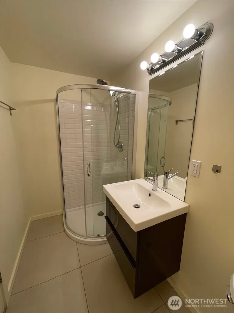 12456 SE 27th Street Bellevue WA 98005
