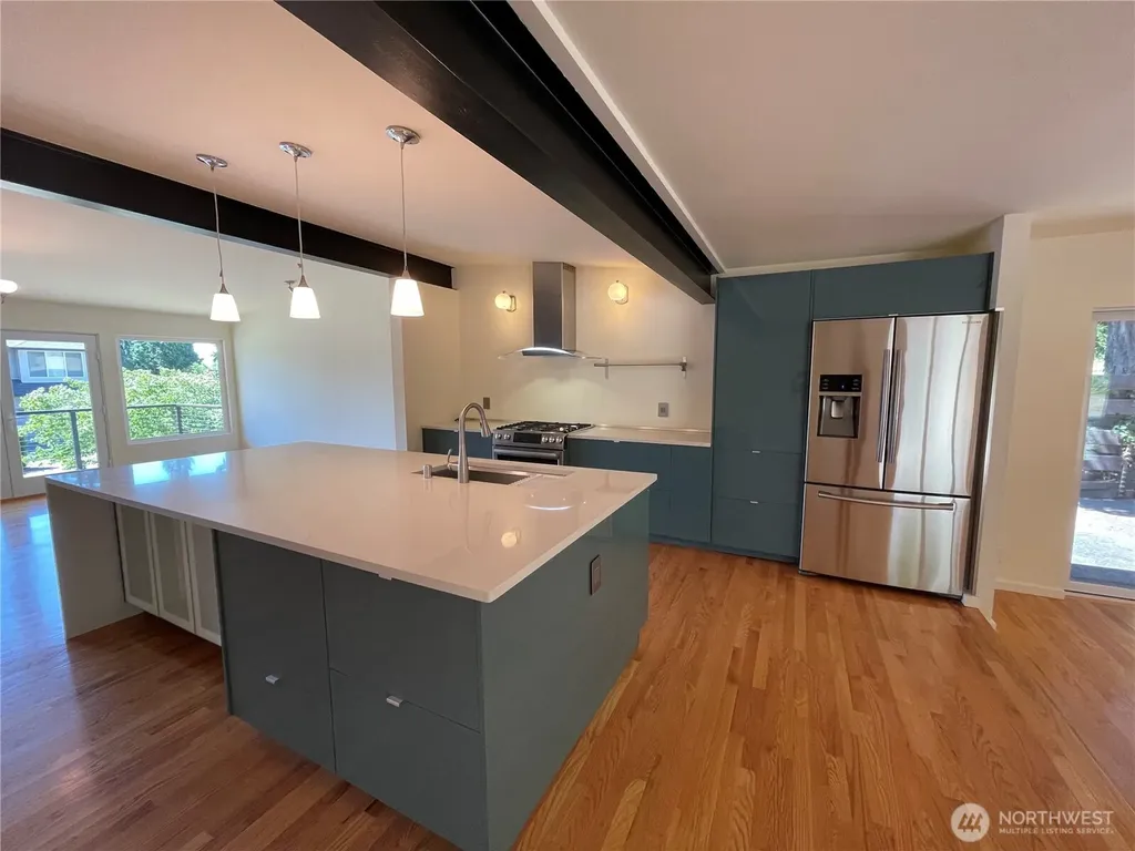 12456 SE 27th Street Bellevue WA 98005