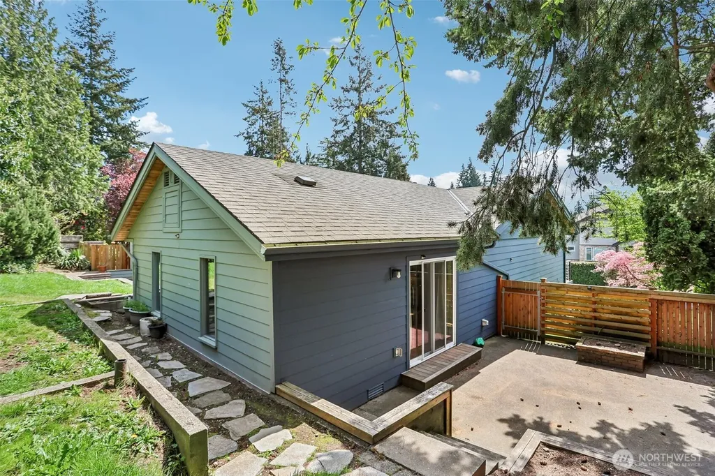 12456 SE 27th Street Bellevue WA 98005