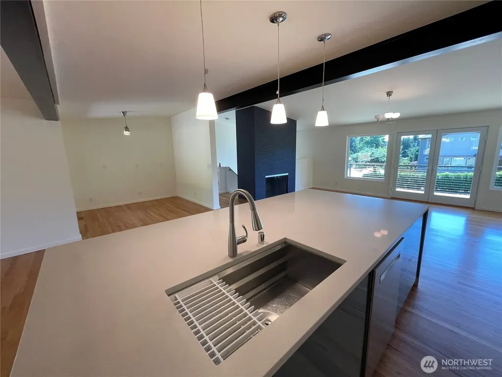 12456 SE 27th Street Bellevue WA 98005
