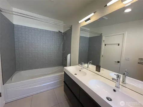 12456 SE 27th Street Bellevue WA 98005