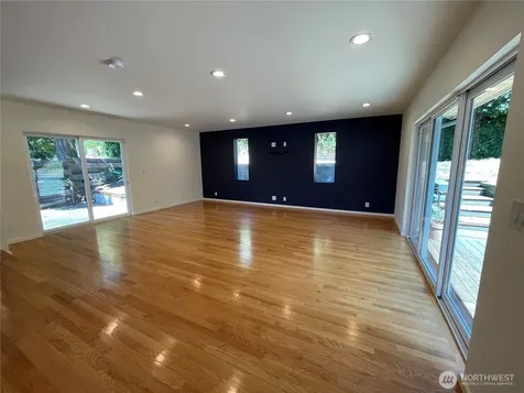 12456 SE 27th Street Bellevue WA 98005