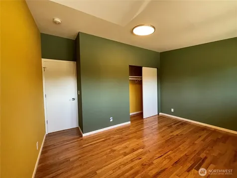 12456 SE 27th Street Bellevue WA 98005
