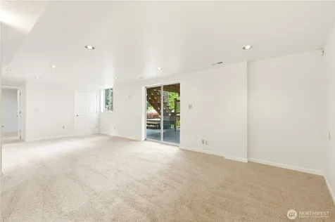 14613 SE 16th Place Bellevue WA 98007