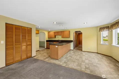 14319 106th Avenue Ct E Puyallup WA 98374