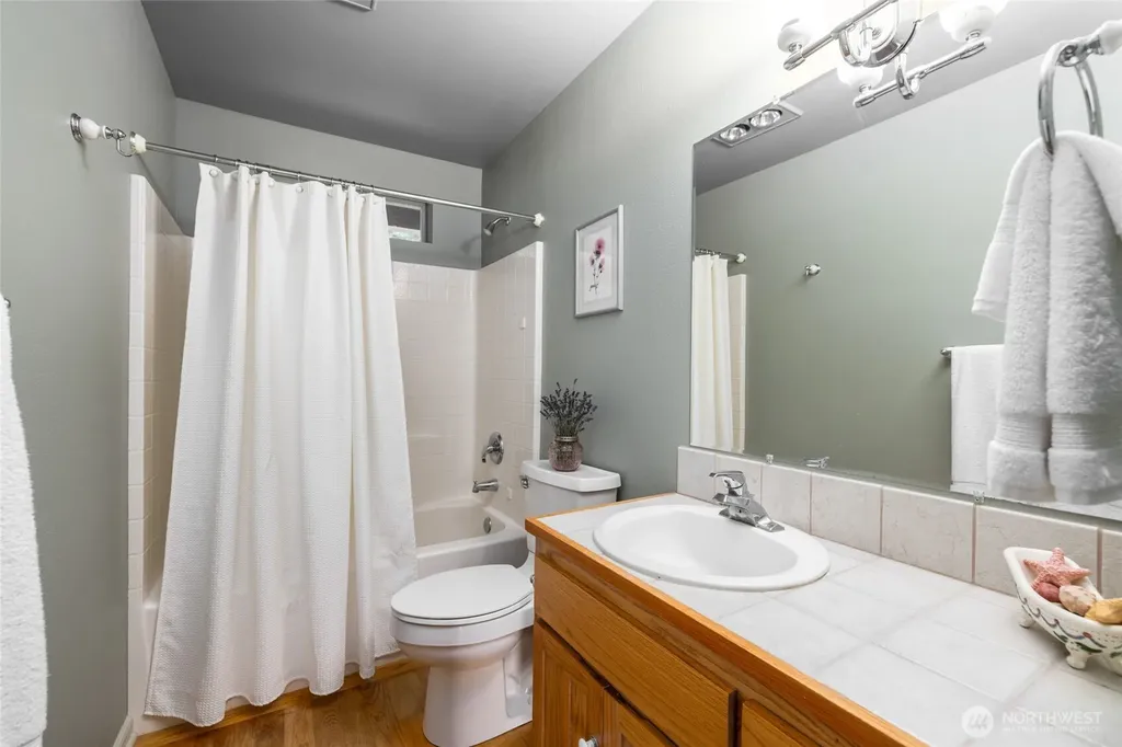 2205 Cranes Landing Drive Greenbank WA 98253