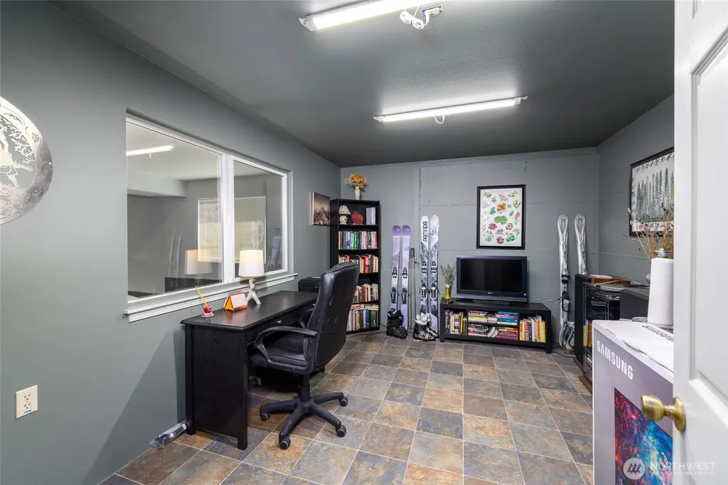 2205 Cranes Landing Drive Greenbank WA 98253
