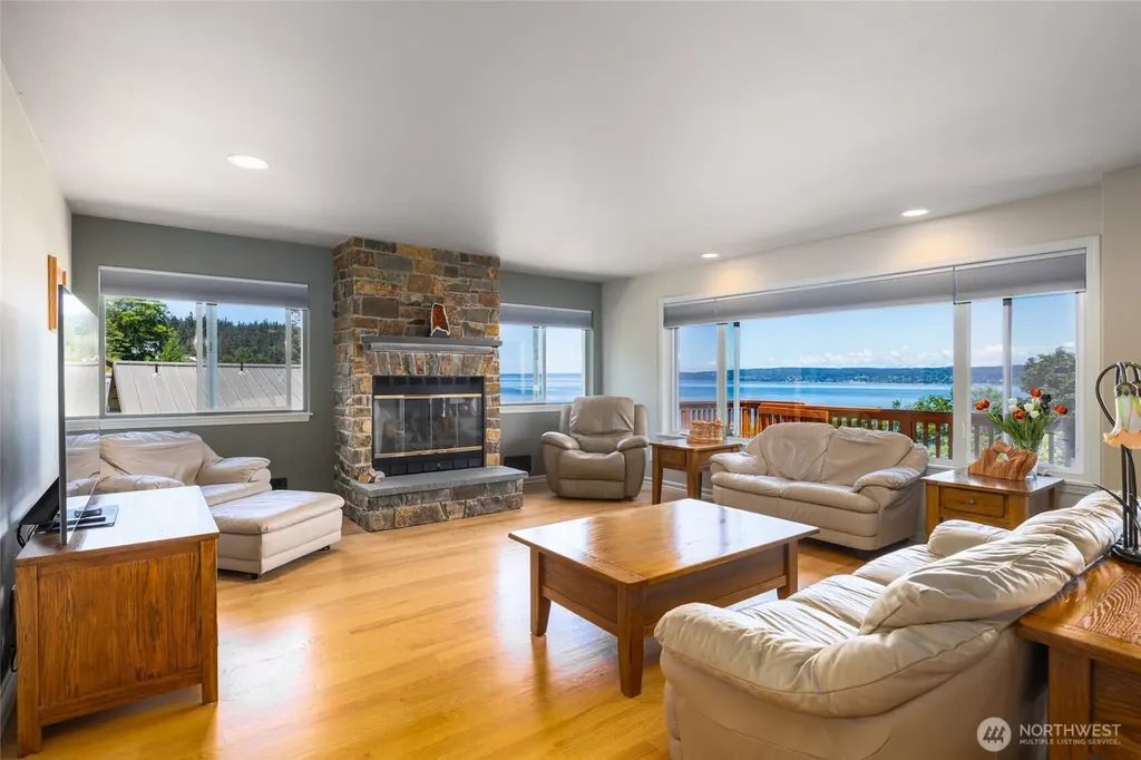 2205 Cranes Landing Drive Greenbank WA 98253