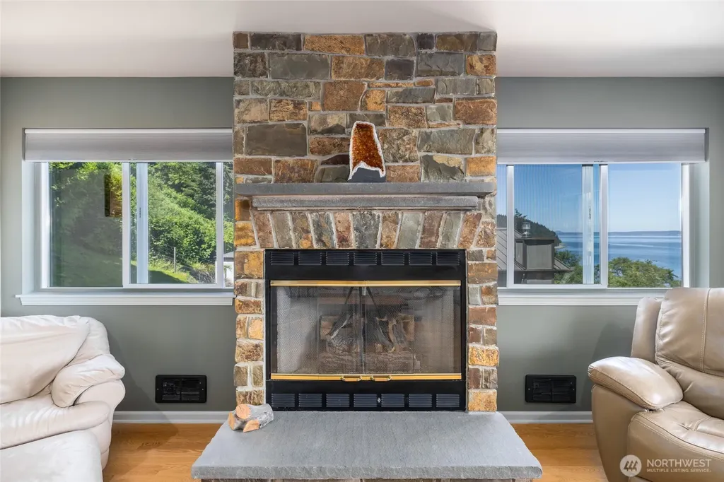 2205 Cranes Landing Drive Greenbank WA 98253